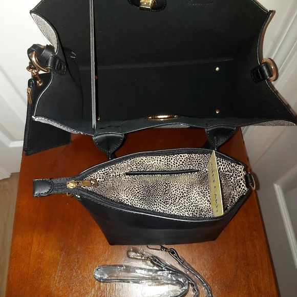 Black & White Plaid Design Handbag - Picture 8 of 11